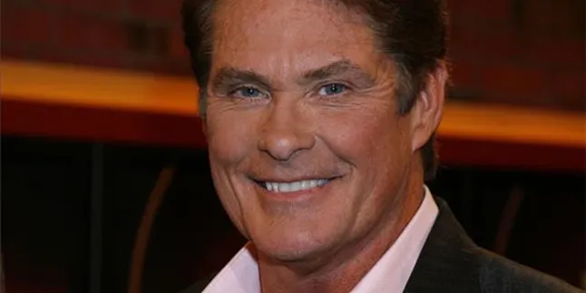 David Hasselhoff Pacari Buruh Pabrik