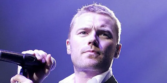 Rilis Album, Ronan Keating 'Tebar' Pujian