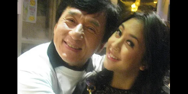 Bernyanyi, Sherina Balas Budi Kepada Masyarakat Jepang