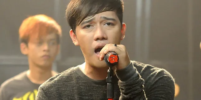 Ruri Tinggalkan Bartender Demi Repvblik