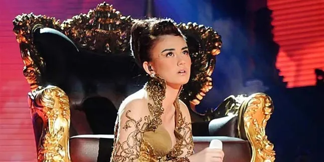 Agnes Monica Bagi Oleh-Oleh Dari Amerika!