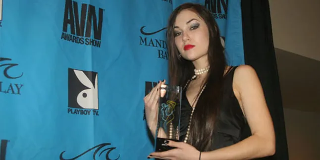 Tujuh Negara Siap Beli Aksi Sasha Grey