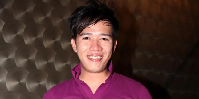 Ruri Repvblik, Dari Bartender ke Band