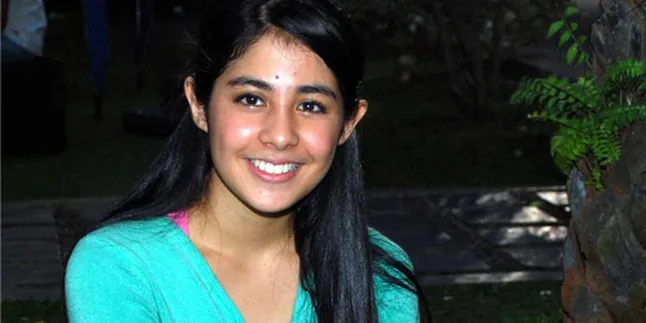 Risty Tagor Mundur Sejenak Dari Panggung Hiburan