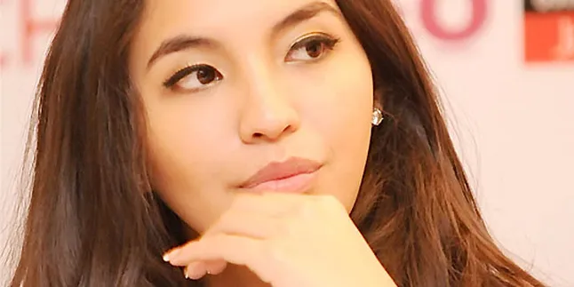 Manohara Dambakan Pria Penyuka Anak-Anak