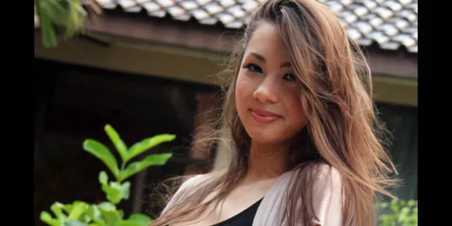 Jennifer Bachdim Serasa Bintangi Video Klip Eminem