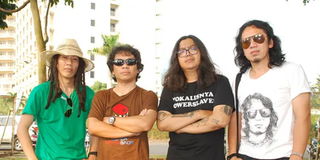 Power Slave Hadirkan Lagu Dari 6 Album di Ultah Ke 20