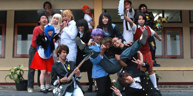 Apa dan Siapa Di Balik COSPLAY: The Series
