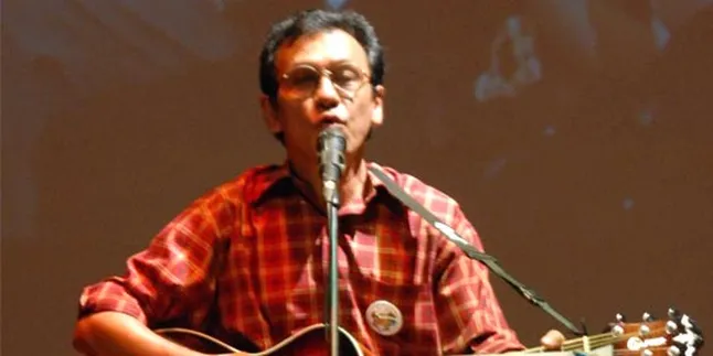 Sakit Kronis, Franky Sahilatua Ciptakan Lagu