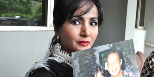 Moerdiono Beristri, Pernikahan Machica Mochtar Ditolak