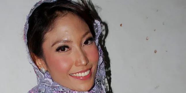 Ayu Dewi: Kartini Sejati Itu Ya Ibu Saya