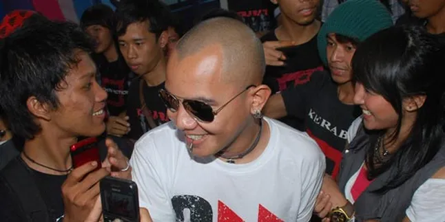 Pernyataan Damai Cella Kotak Bertolak Belakang