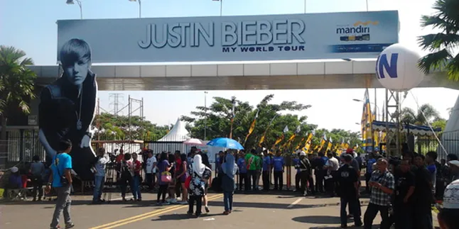 Calo Bertebaran di Konser Justin Bieber