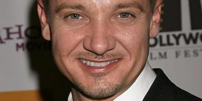 Jeremy Renner Calon Pemeran 'BOURNE LEGACY'