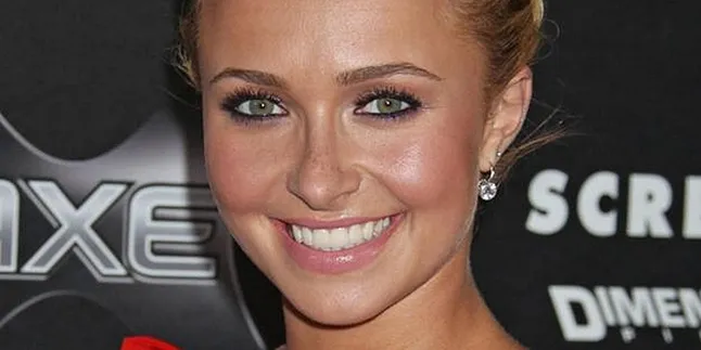 Bahkan Pacar Hayden Panettiere Pun Harus Nonton 'SCREAM 4'