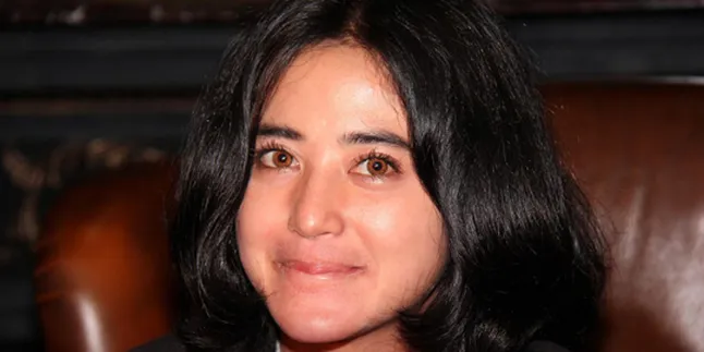 Beda Agama, Dewi Perssik - Nicky Tirta Putus