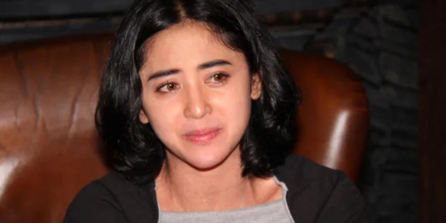 Putus, Dewi Perssik Sempat Down