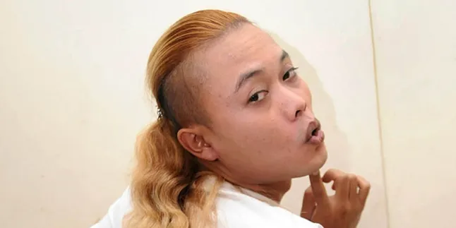 Sule Hindari Godaan Perempuan