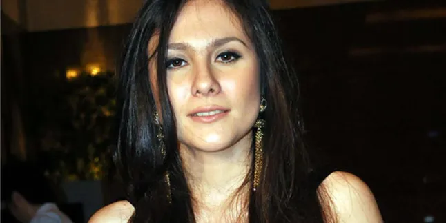 Pangeran Harry Lebih Berhak Atas Tahta Kerajaan? Pangeran Harry Lebih Berhak Atas Tahta Kerajaan?