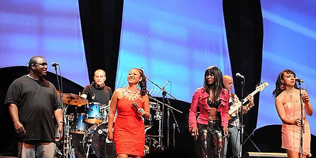 Acid Jazz Incognito Goyang Jakarta