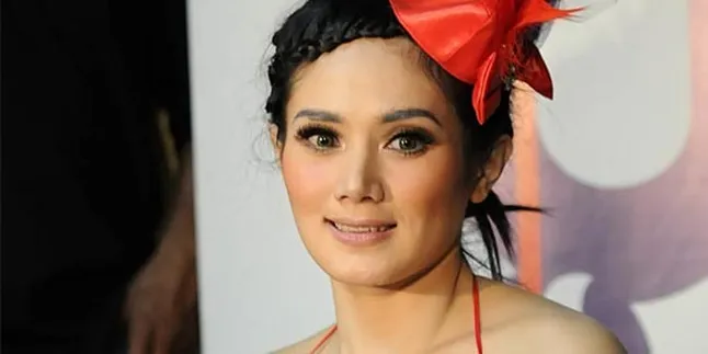 Layaknya Asma'ul Husna, Mulan Harap Album '99' Diterima