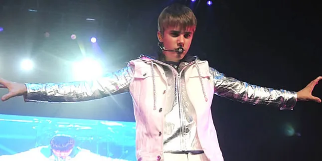Konser di Sydney, Justin Bieber Dihujani Telur! Konser di Sydney, Justin Bieber Dihujani Telur!