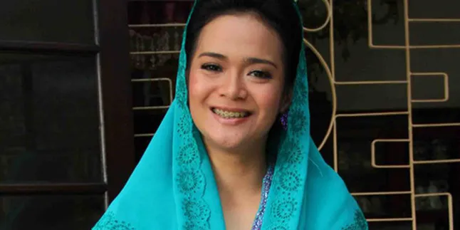 Jelang Pernikahan, Shezy Idris Mudah Cemburu