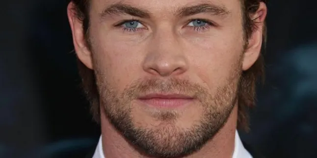 Chris Hemsworth Bakal Gabung 'SNOW WHITE'? Chris Hemsworth Bakal Gabung 'SNOW WHITE'?