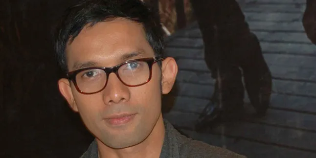 Indra Herlambang: Bapak Salah Satu Penonton Setia