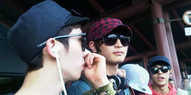 2AM Nyanyikan Theme Song Miss Teen Indonesia