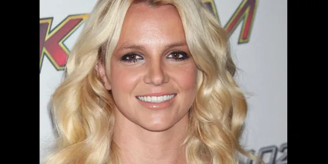 Britney Spears - Pacar Akhiri Hubungan Profesional