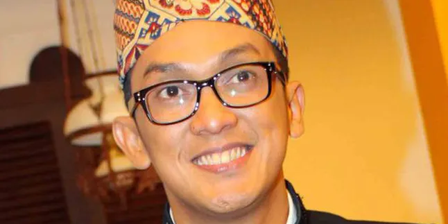 Steny Agustaf: Bikin Karya Beda Daripada Opini Negatif