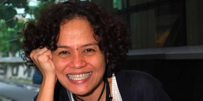 Mira Lesmana Tertantang Memfilmkan Sastra