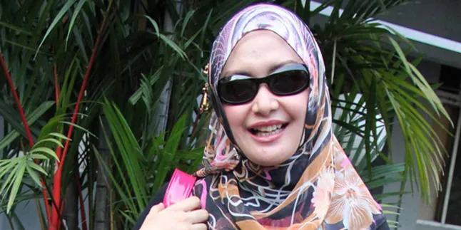 Edies Adelia: Berjilbab Masih Bisa Gaya