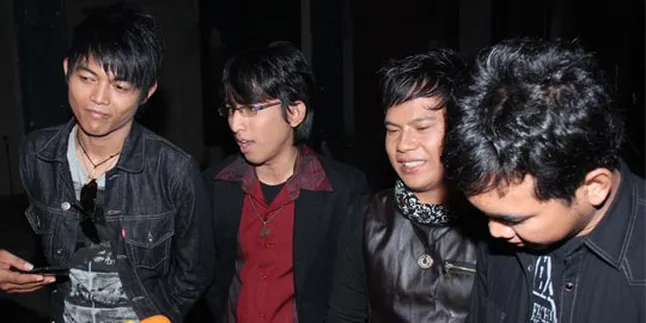 Wali Band Hadapi Godaan Ngedrop