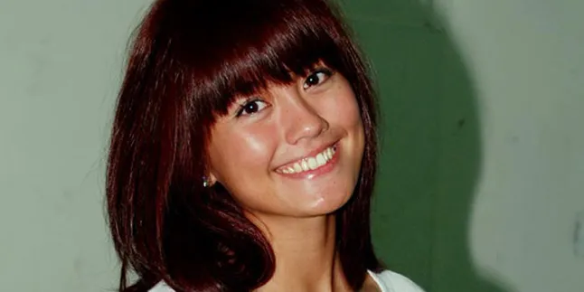 Agnes Monica Sakit, Denny Sumargo Setia Menemani