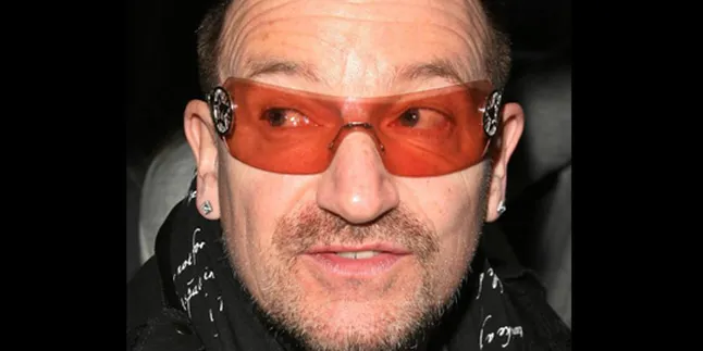 Bono Punya Tato 'Made In Germany' di Pantatnya?