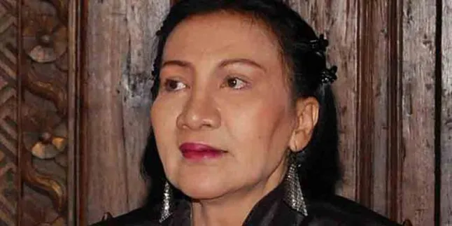 Ratna Sarumpaet Angkat Suku Yang Tolak Modernisasi