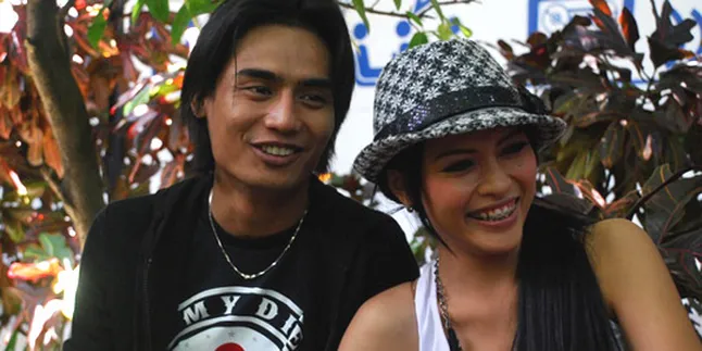 Ingin Hamil, Istri Charly ST12 Jalani Terapi