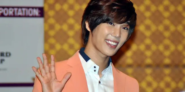 Park Jung Min Siapkan Dua Album Baru
