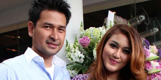 Vakum Bermusik, Shaden Pindah Aliran