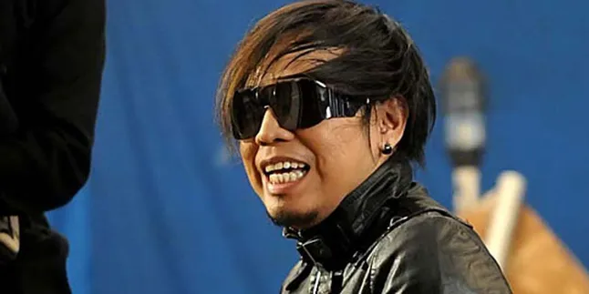 Ian Kasela Sampaikan Pesan Lingkungan Lewat Musik