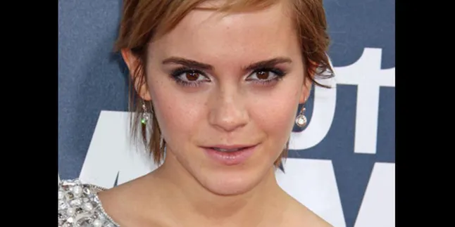 Emma Watson Merasa Berumur 100 Tahun