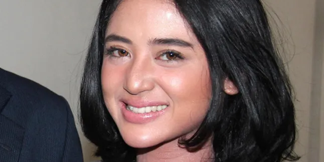 Dewi Perssik Daur Ulang Lagu U Camp