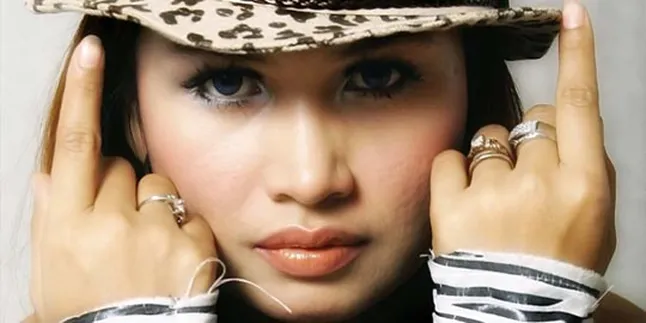 Kalahkan Agnes Monica, Camel Petir Jadi Ratu Tinju