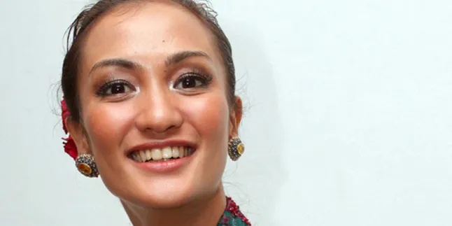 Atiqah Hasiholan: 'PAYUNG MERAH' Mampu Bersaing