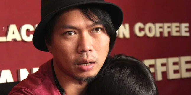 Edwin Cokelat Juga Cinta Electro Pop