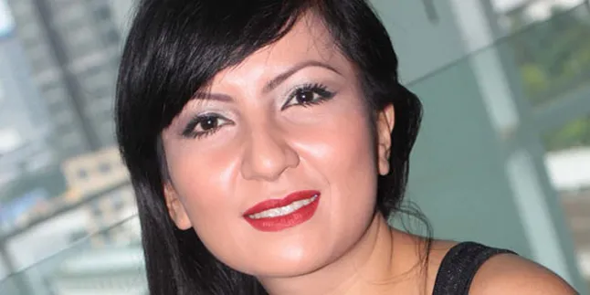 Five Vi: Bule Banyak Berpikir Untuk Nikah