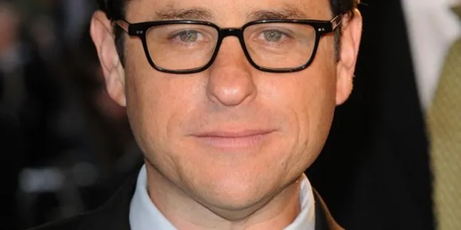 Cuma 'SUPER 8' Yang Bisa Masuk 5 Besar Box Office!