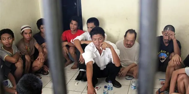 Andika - Izzy Permasalahkan Test Urine